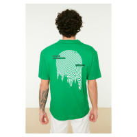 Trendyol Zelená Pánské Uvolněný/Neformální střih Krátký rukáv Zadní tištěné tričko ze 100% bavln