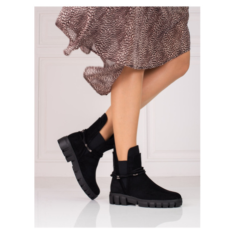Trendy dámské černé kotníčkové boty na plochém podpatku VINCEZA
