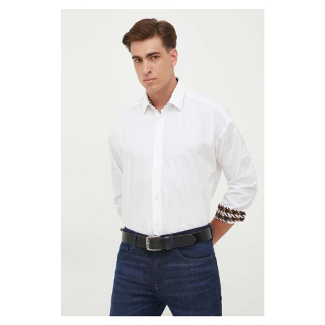 Bavlněná košile BOSS bílá barva, relaxed, s klasickým límcem Hugo Boss