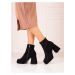 Moderní kotníčkové boty dámské černé na širokém podpatku