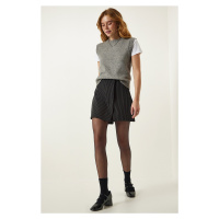 Happiness İstanbul Women's Black Striped Woven Shorts Skirt