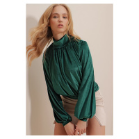 Trend Alaçatı Stili Women's Emerald Green High Collar Front Gathering Detailed Velvet Blouse