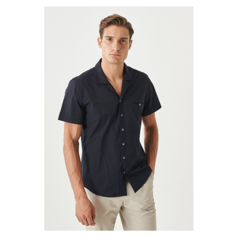 ALTINYILDIZ CLASSICS Men's Navy Blue Slim Fit Slim Fit Mono Collar Short Sleeved Casual Shirt. AC&Co / Altınyıldız Classics