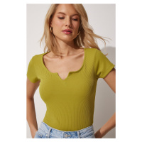 Happiness İstanbul Women's Oil Green Heart Neck Ribbed Crop Knitted Blouse