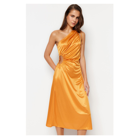 Trendyol Oranžové pletené večerní šaty s oknem/výřezem detailně v saténu