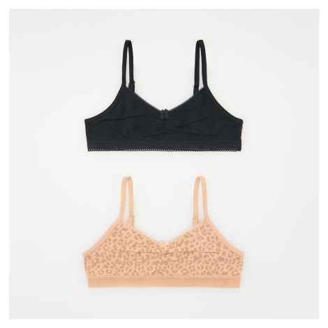 Černé dívčí lambády a podprsenky