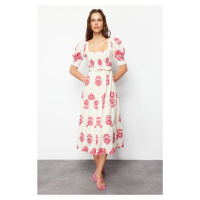 Trendyol růžové vzorované šaty s čtvercovým výstřihem, lněným vzhledem a páskem, midi délka, tka