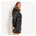 Dámská zimní bunda s kapucí a kožešinou černá