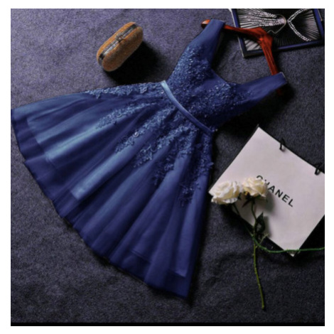 Krátké tmavě modré plesové šaty s tylovou sukní Andromeda