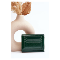 Dámská peněženka vyrobená z tmavě zelené ekokůže Joanela