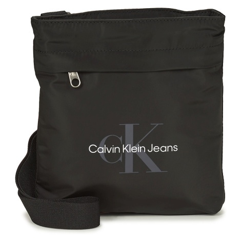 Calvin Klein Jeans SPORT ESSENTIALS FLATPACK 18 Černá