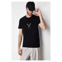 Trendyol Black Regular/Regular Fit Deer Embroidered 100% Cotton T-Shirt