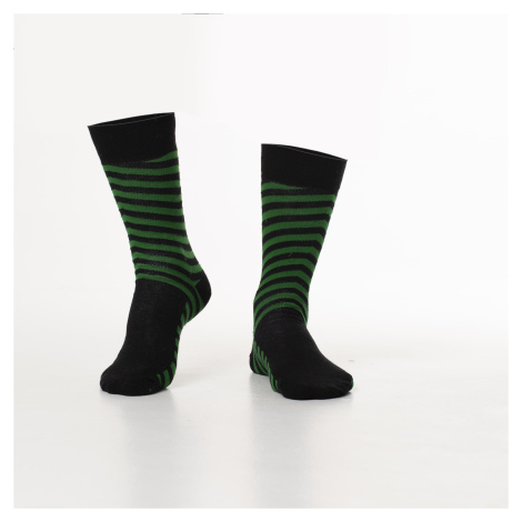 Černé a zelené pánské pruhované ponožky FASARDI