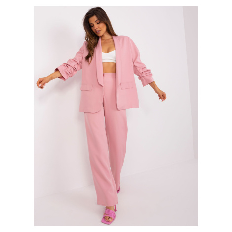 Světle růžové dámské sako oversize střihu Fashionhunters