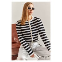 Bianco Lucci Women's Buttoned Striped Knitwear Cardigan