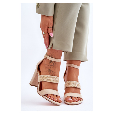 semišové sandálové s pleteným páskem na patě Béžove Roselia Kesi
