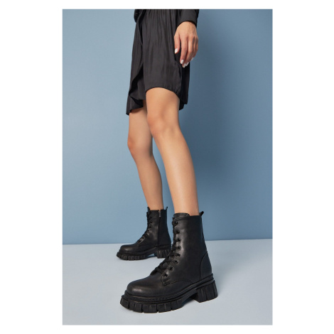 Yaya by Hotiç Women's Black Boots & Booties