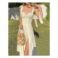 Letní šaty s vázacími ramínky a srdíčkovým výstřihem