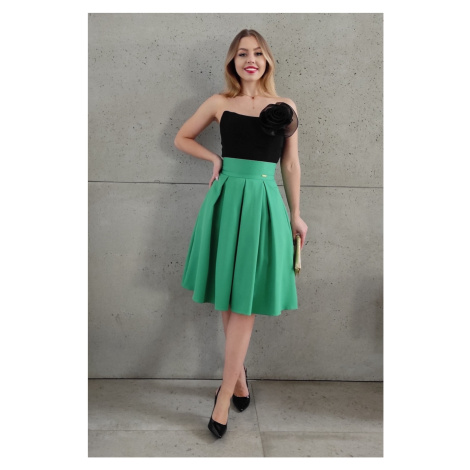 Zelená áčková krátká sukně