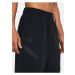 Černé sportovní kalhoty Under Armour Unstoppable Flc Baggy Crop