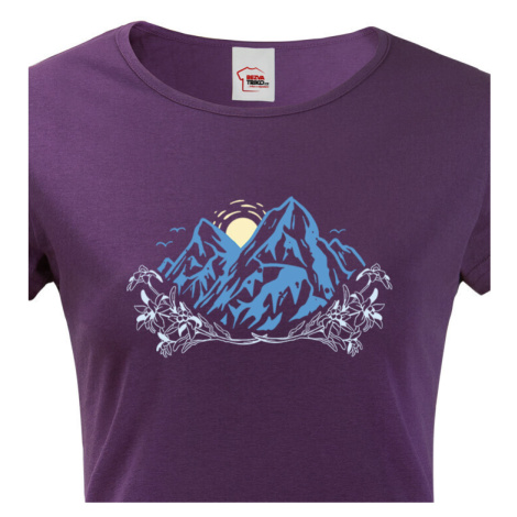 Dámské tričko pro turisty a cestovatele s potiskem alpských hor BezvaTriko