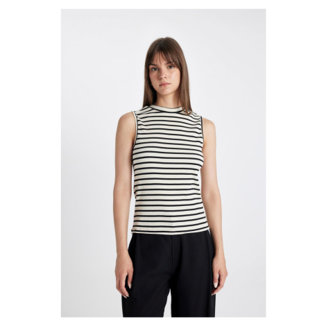 DEFACTO Crew Neck Sleeveless Cotton Striped Bodysuit/Undershirt