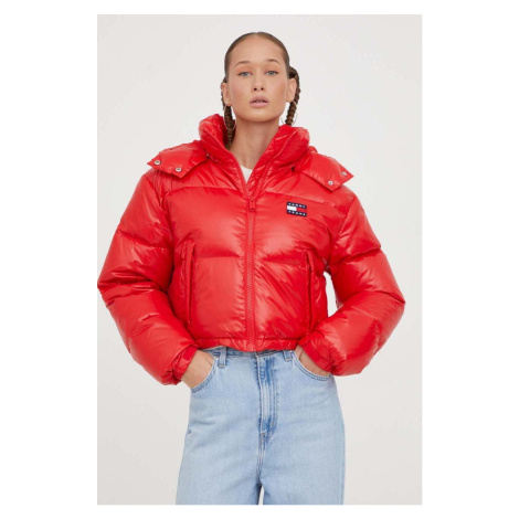 Péřová bunda Tommy Jeans dámská, červená barva, zimní Tommy Hilfiger