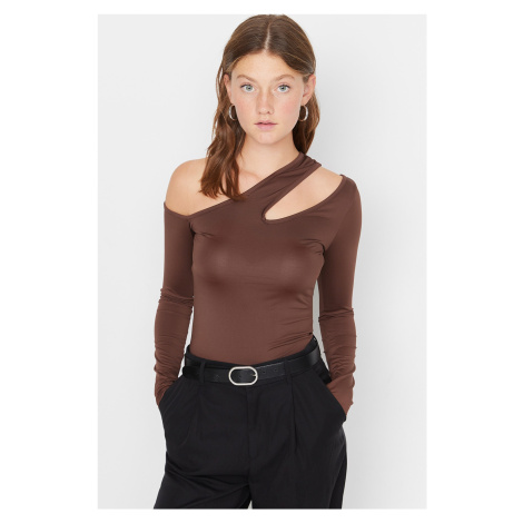 Trendyol Brown Asymmetrical Collar Fitted / Stretchy Knitted Blouse