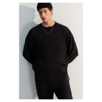 Trendyol Black Oversize/Wide-Fit Limited Edition Textured Label Detail Sweatshirt