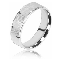 Stříbrný prsten 925 - vroubkovaný povrch, lesklé trojúhelníkové zářezy, 6 mm