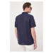 Plátěná košile Lacoste tmavomodrá barva, regular, s límečkem button-down