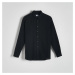 Reserved - Košile regular fit s vysokým podílem bavlny - Černý