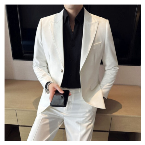 Kvalitní oblek sako se širokým límcem a kalhoty JFC FASHION