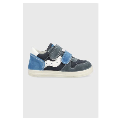 detske-sneakers-boty-primigi_53316f10a4a268a46e8f79033c_w470_h470.jpg