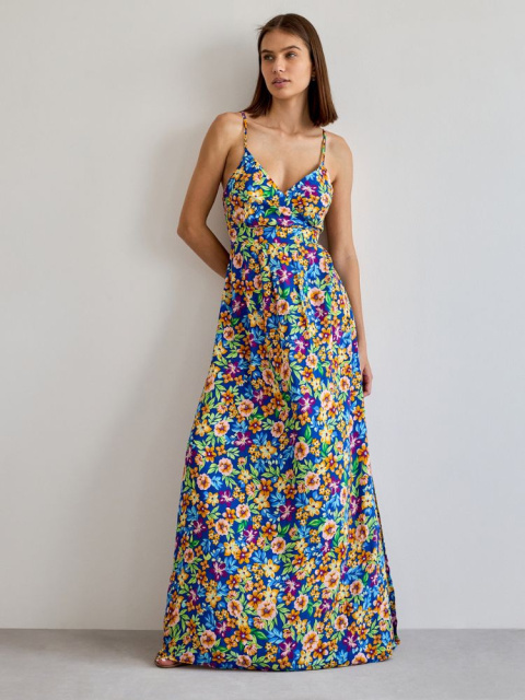 Jak kombinovat letní květované šaty?