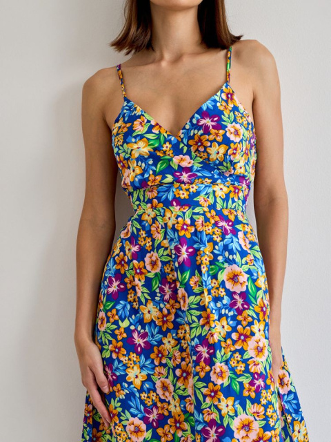 Jak kombinovat letní květované šaty?