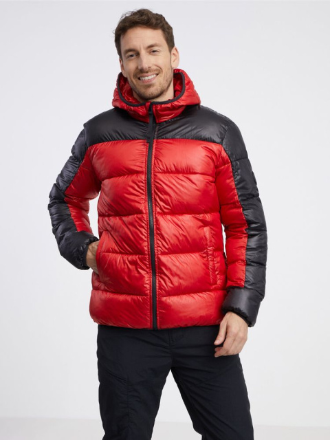 Zimní pohodlí s barvami: trendy prošívaná bunda pro muže