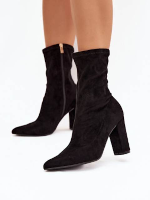 Semišové polokozačky na podpatku