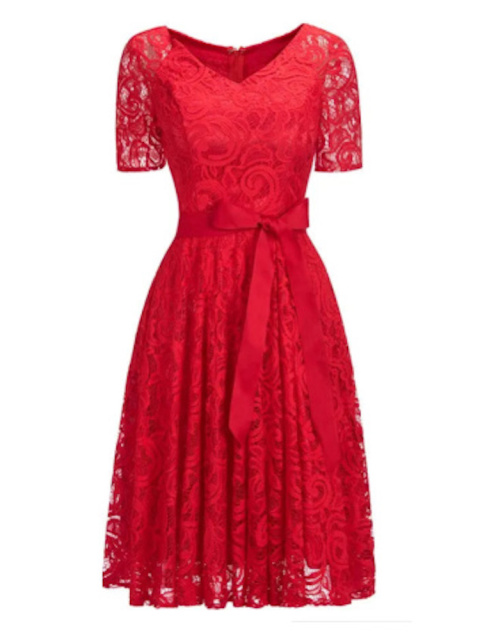 Levné společenské šaty pro plnoštíhlé